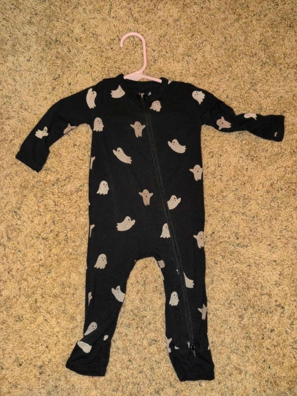 Kyte BABY Black One-Piece Footie with Light Gray Ghosts